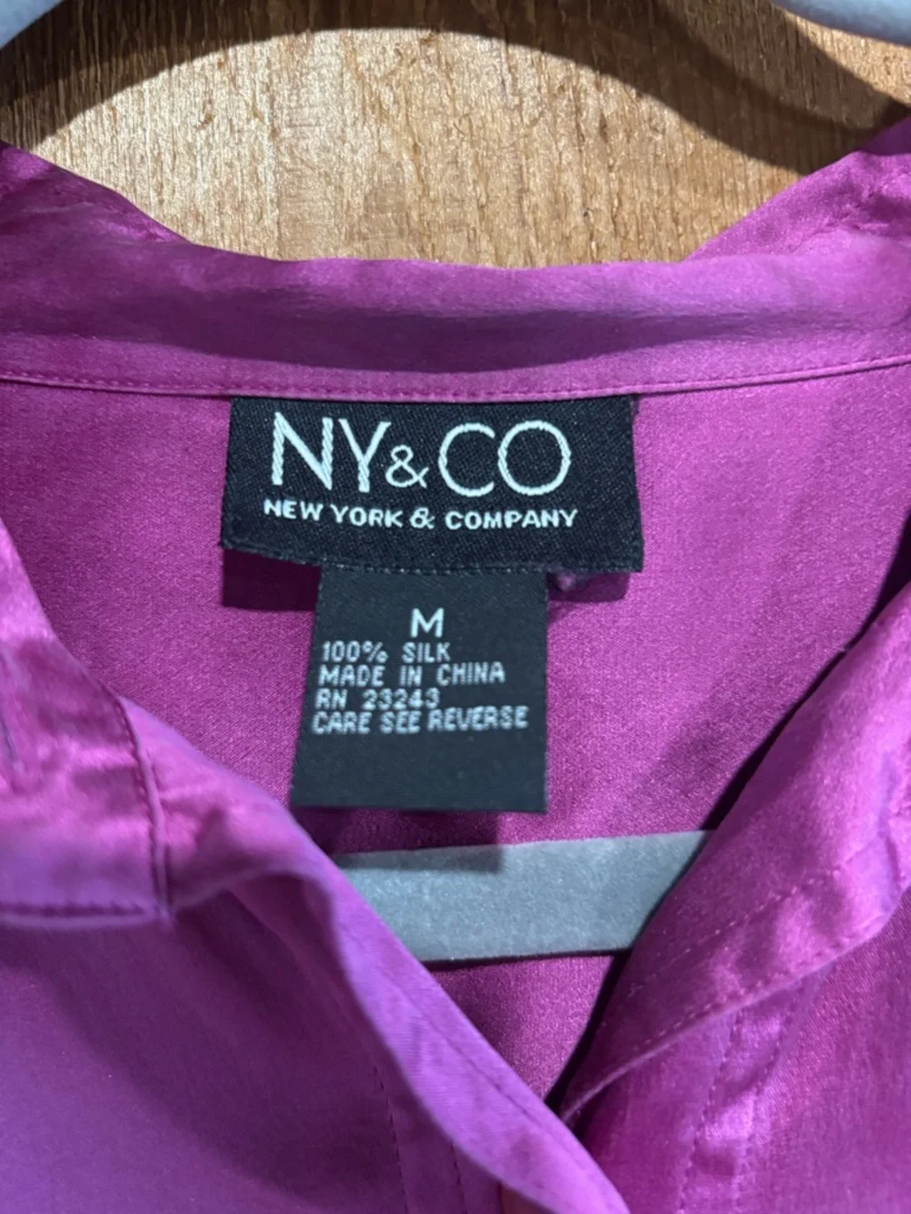 NY&CO 100% Silk Magenta Purple Button Up Shirt Medium Oversized Satin Blouse